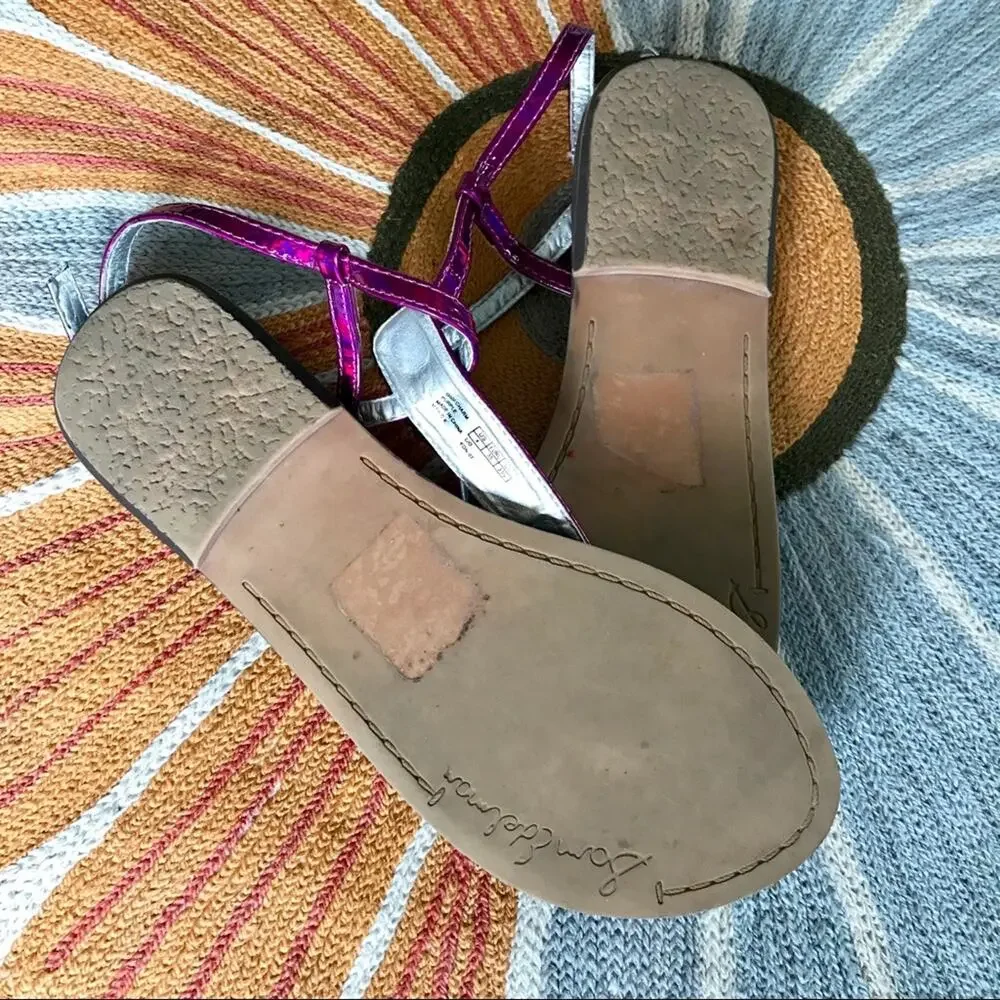 Sam Edelman Gigi T Strap Sandal in Bright Metallic Purple Big Girl's Size 4